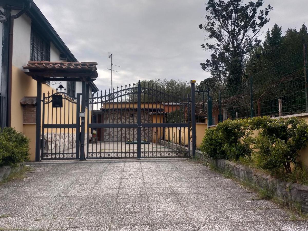 Ferienwohnung Civico Ventitre Mentana Exterior foto