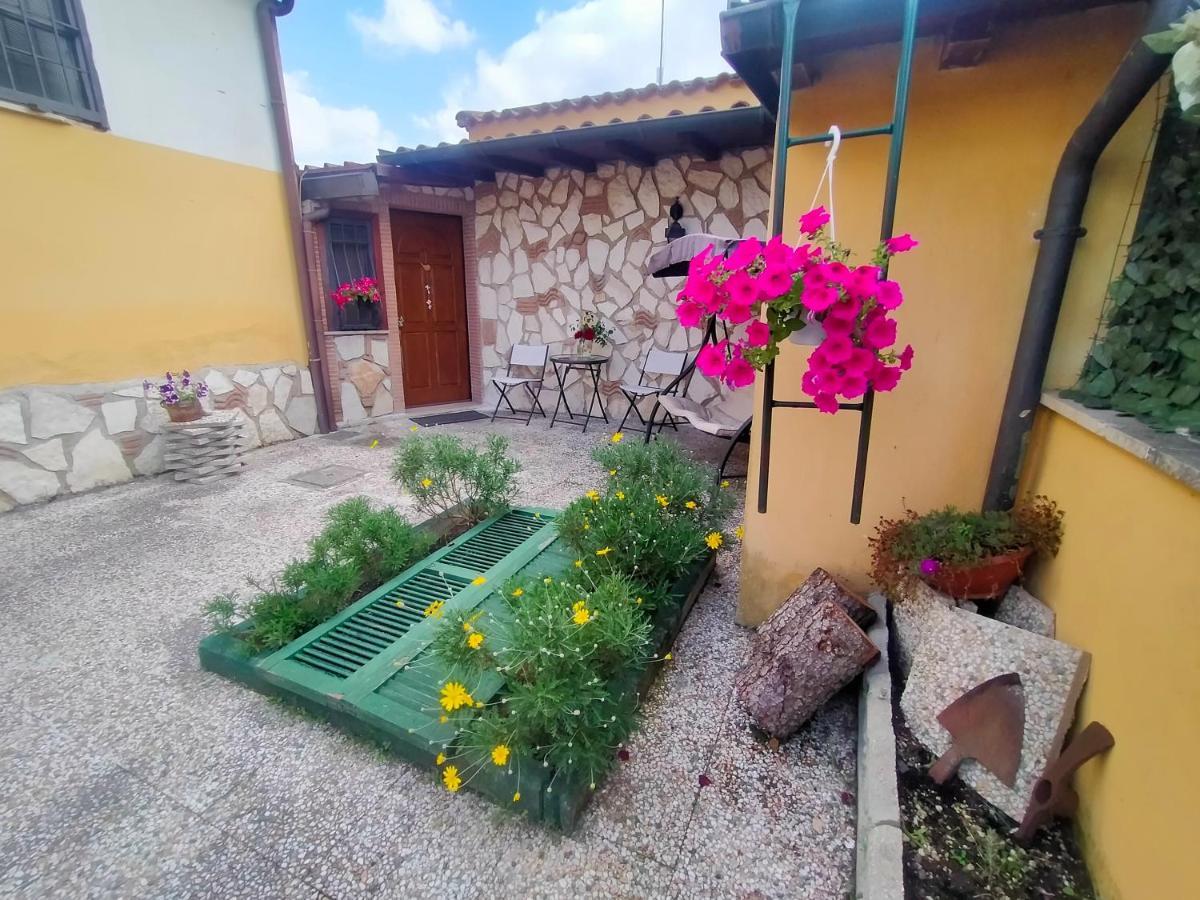 Ferienwohnung Civico Ventitre Mentana Exterior foto